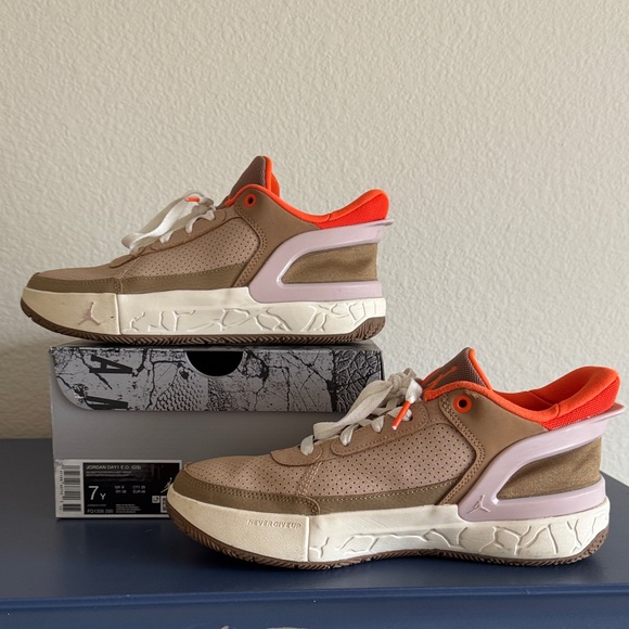 Jordan Men's Tan and Orange Sneakers - Picture 2 of 2